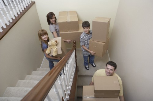 Efficient movers completing a smooth Queens Park relocation